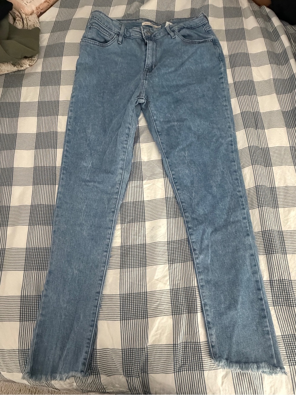 Women Levis 721 high rise skinny. Size 32